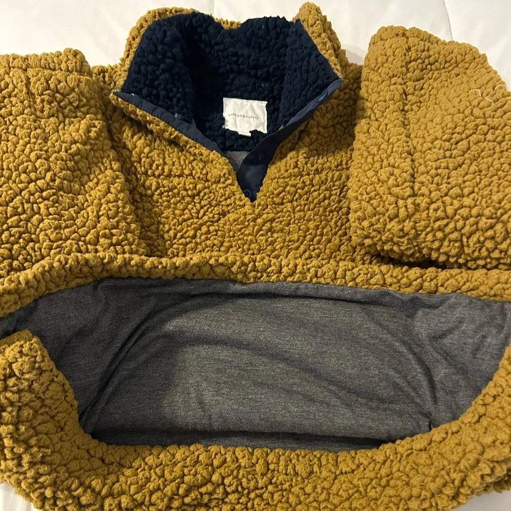 Thread & supply - Picture 3 of 3